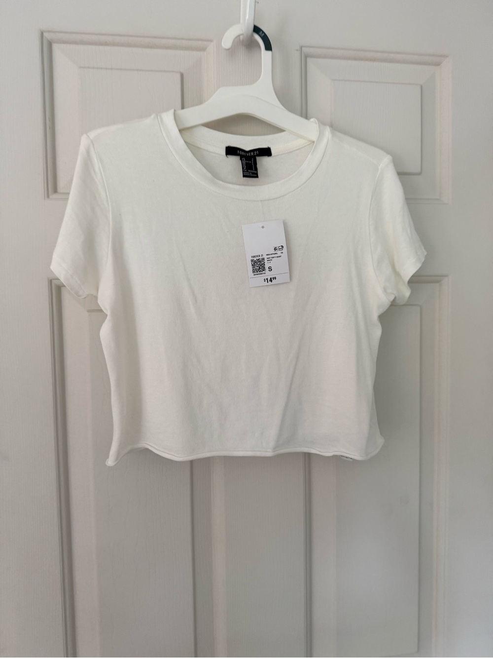 Forever 21 White Short Sleeve Cropped Tee